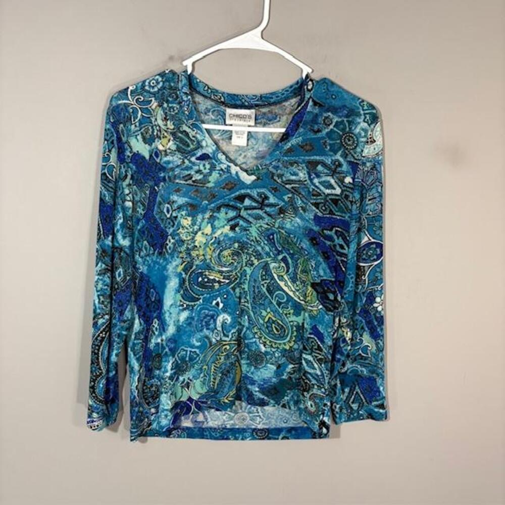 Chico's Travelers Shirt Womens 0 Blue Paisley V Neck 3/4 Sleeve Stretch Top